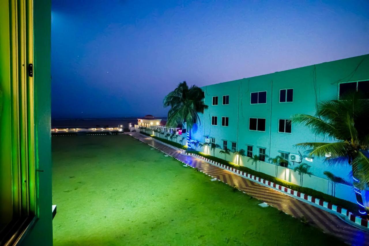 Silver Sand Eco Resort !! Beachfront !! With Biggest Pool And Huge Open Area !! Ideal For Weddings !! Couple Friendly !! 曼达莫尼 外观 照片