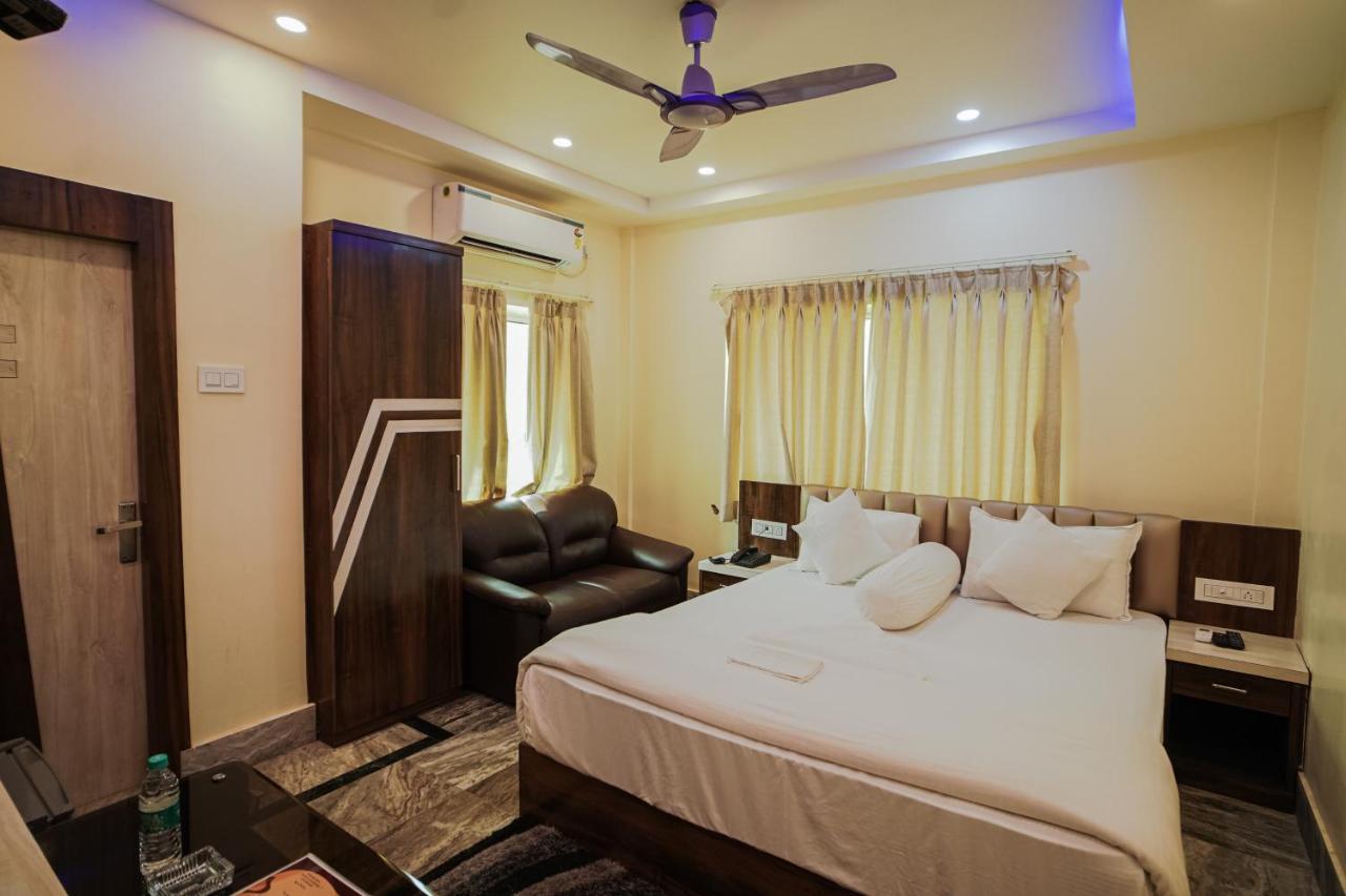 Silver Sand Eco Resort !! Beachfront !! With Biggest Pool And Huge Open Area !! Ideal For Weddings !! Couple Friendly !! 曼达莫尼 外观 照片