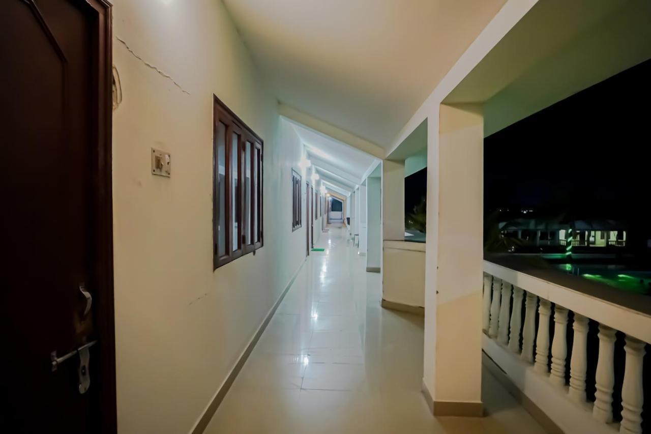 Silver Sand Eco Resort !! Beachfront !! With Biggest Pool And Huge Open Area !! Ideal For Weddings !! Couple Friendly !! 曼达莫尼 外观 照片