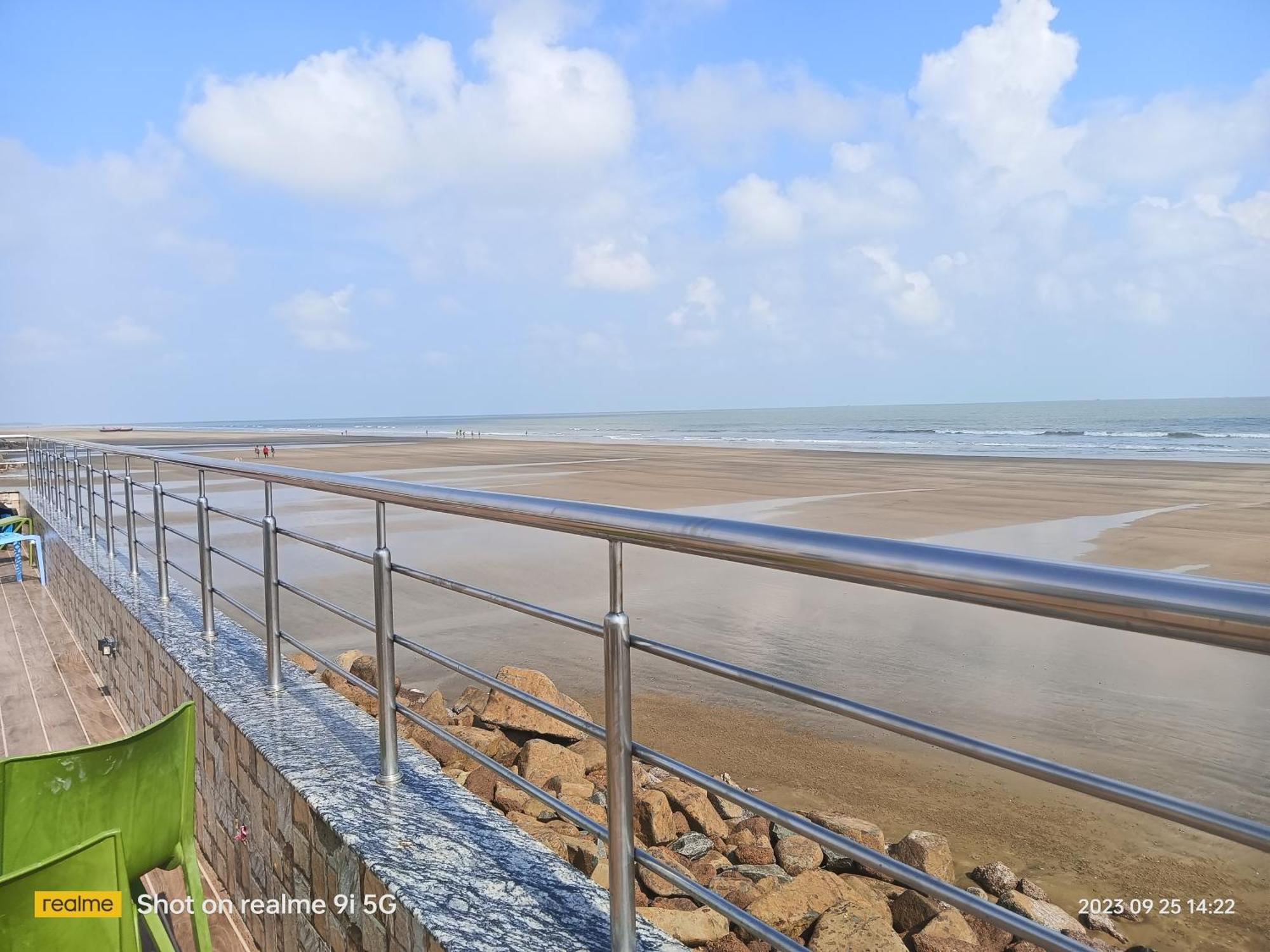 Silver Sand Eco Resort !! Beachfront !! With Biggest Pool And Huge Open Area !! Ideal For Weddings !! Couple Friendly !! 曼达莫尼 外观 照片